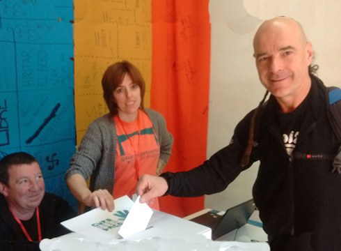 Eibarren partehartzea %5,86-koa zen 13:00ean