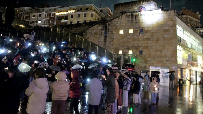 Eibartar asko bildu ziren atzo Untzagako harmailetan Euskareran Eguna ospatzeko