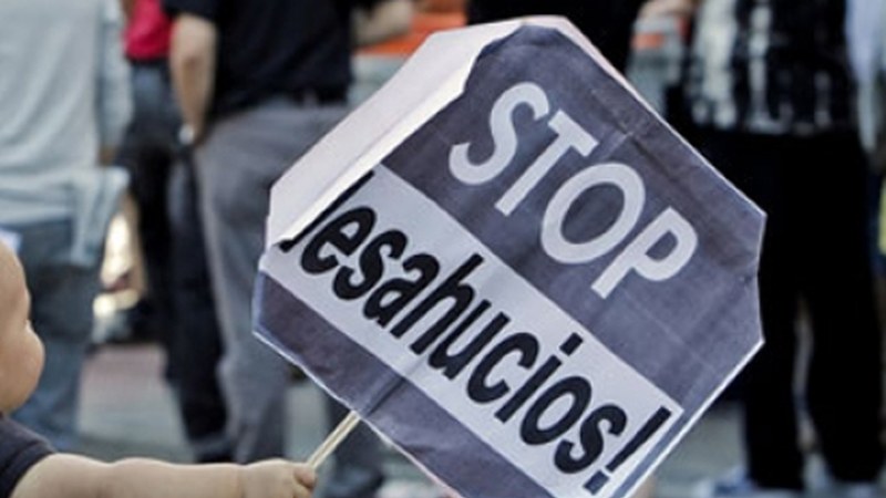 Eibartarra hil da Barakaldon bere etxea kendu behar ziotenean