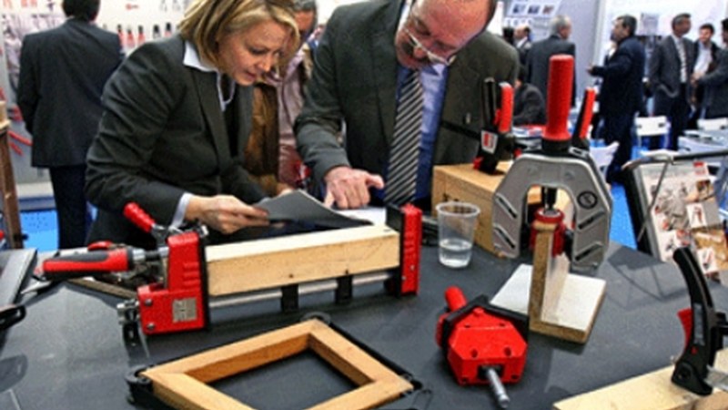 Eibartarrak gaur zabaldu den Ferroforma/Bricoforma azokan