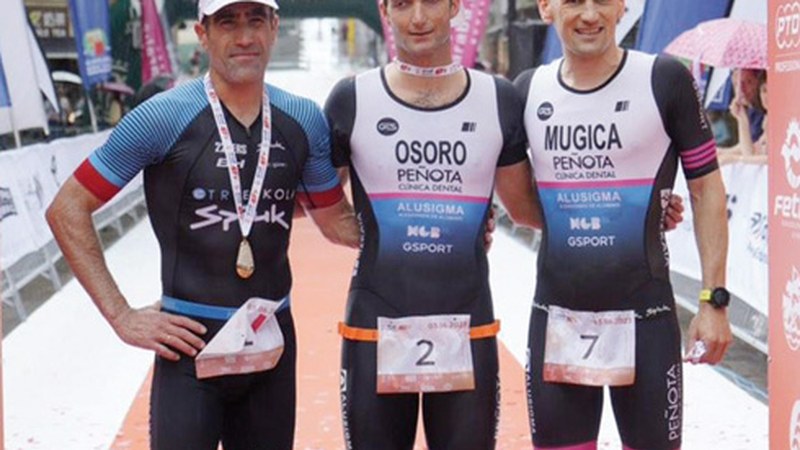 Eibartarrak nagusi Ironman erdi distantziako Euskadiko triatloi txapelketan