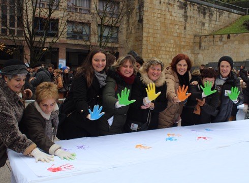 Eibartarrok euskerari eskua eman diogu