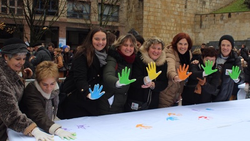 Eibartarrok euskerari eskua eman diogu