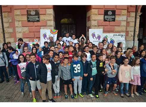 Eibartik igaro da Pausoka elkartearen aldeko itzulia