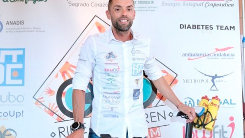 Eibartik Sevillara bizikletan diabetesa duten umeen alde