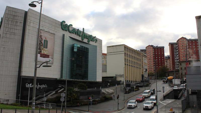 El Corte Ingles eraikina erosteko akordioa lortu dute PSE-EEk eta EAJ-PNVk
