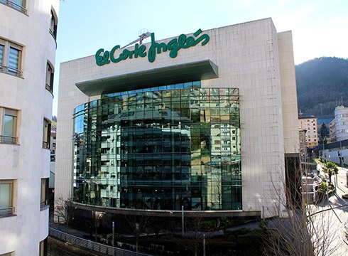 El Corte Inglesak Eibarko dendan hasiko du berrikuntza digitalerako bidea, hiru proiekturekin