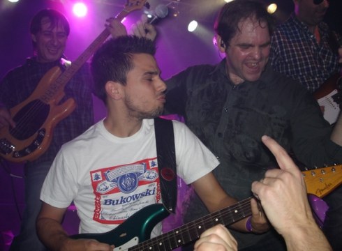 El Ultimo Tributo zuzenean, gaur gauean Coliseoan