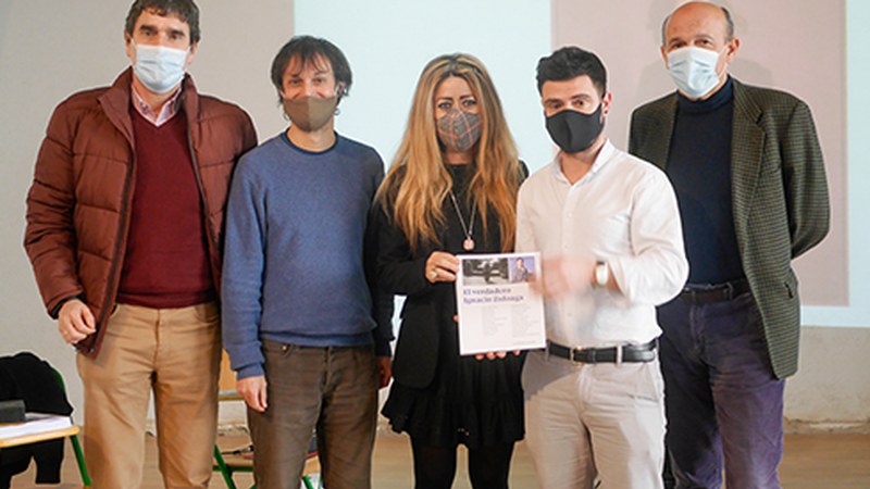 ‘El verdadero Zuloaga’ liburua aurkeztu dute institutuan