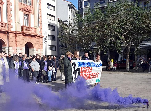 ELA sindikatuko ordezkariak Armeria Eskolan bildu dira azaroaren 30eko greba orokor feminista prestatzeko