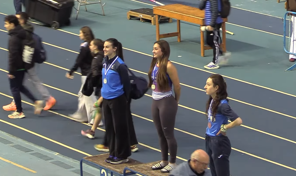 Elene Arrazola Gipuzkoako txapeldun pista estaliko 200 m-ko proban