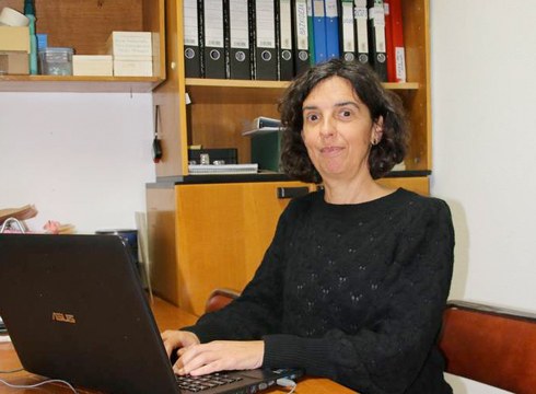 Elena Iraolagoitia, Adindu: "Nahi gabeko bakardadea gai oso tabua eta ikusezina da"