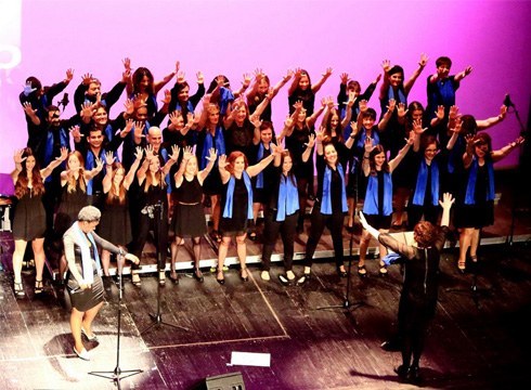 Elena Martinek zuzentzen duen "Gospel Bilbao"k kontzertua eskainiko du Coliseoan ostiralean