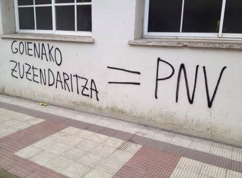 Elkartasun mezu ugari jaso ditu Goienak egindako pintaketak direla-eta