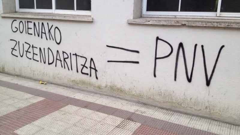 Elkartasun mezu ugari jaso ditu Goienak egindako pintaketak direla-eta