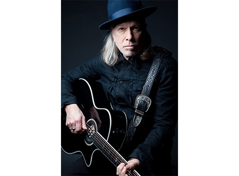 Elliott Murphyk kontzertua emango du bihar Coliseoan