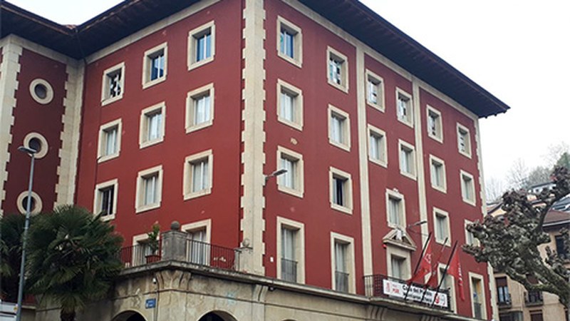 “Emakumeak, herritarrak, politikak” izenburuko mahai-ingurua antolatu dute Eibarko sozialistek biharko