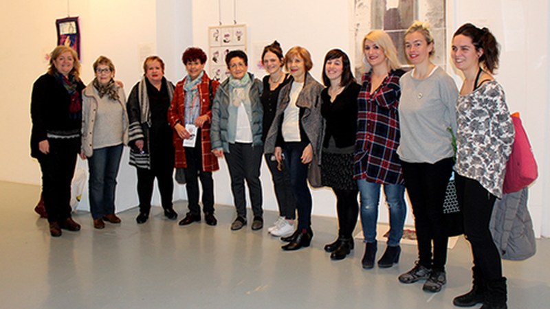 Emakumeak protagonista dituzten hiru erakusketa zabaldu dituzte gaur Portaleko erakusketa aretoan