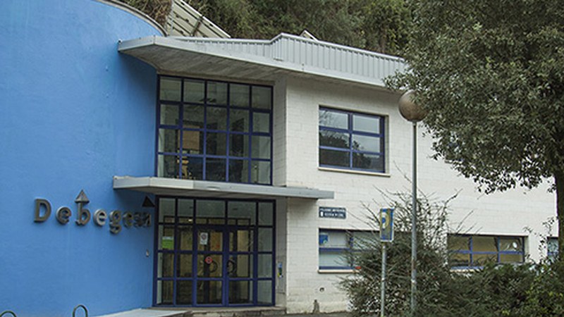 Enpresa, autonomo eta lan bila ari direnentzat aholkularitza zerbitzua ipini dute martxan Debegesan