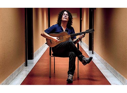 Enrike Solinis, musikaria: “Antzinako musika, gaur egungoek jotzen dugunez, freskoa da”