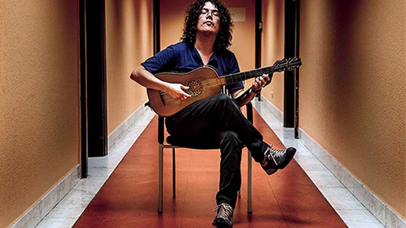 Enrike Solinis, musikaria: “Antzinako musika, gaur egungoek jotzen dugunez, freskoa da”