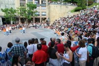 Era guztietako dantzekin ospatu da Dantzaren Nazioarteko Eguna Eibarren
