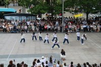 Era guztietako dantzekin ospatu da Dantzaren Nazioarteko Eguna Eibarren