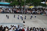 Era guztietako dantzekin ospatu da Dantzaren Nazioarteko Eguna Eibarren