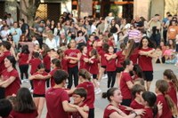 Era guztietako dantzekin ospatu da Dantzaren Nazioarteko Eguna Eibarren
