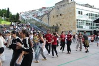 Era guztietako dantzekin ospatu da Dantzaren Nazioarteko Eguna Eibarren