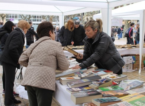 Erabilitako liburuak jasoko ditu zapatuan Eibar-Sahara elkarteak