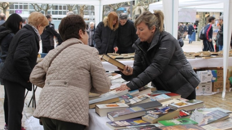 Erabilitako liburuak jasoko ditu zapatuan Eibar-Sahara elkarteak