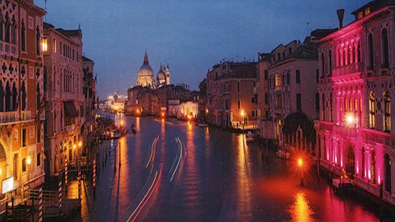 Erakusketa bikoitza zabaldu dute Portalean