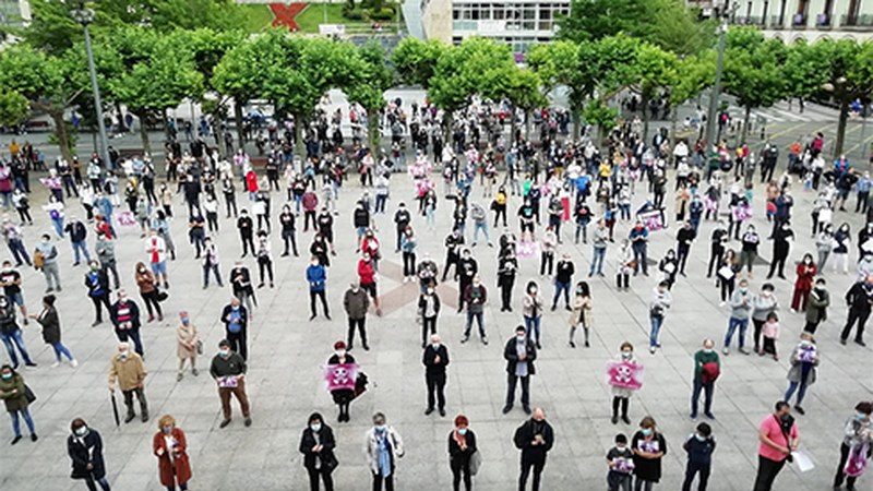 Erantzukizunak eskatzeko manifestazioa egin da Zaldibarko luizia gertatu zenetik lau hilabete betetzean