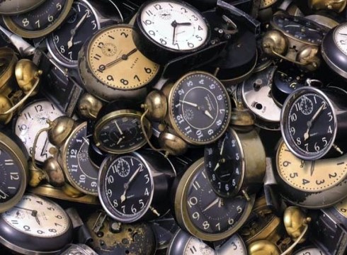 Erlojuak atzeratu egin behar dira neguko ordutegira egokitzeko