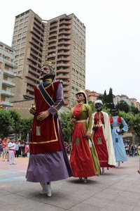 Erraldoi eta buruhandiak umeen gozagarri