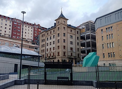 Errebal kaleko autobus geltoki berria ipiniko dute martxan astelehenean