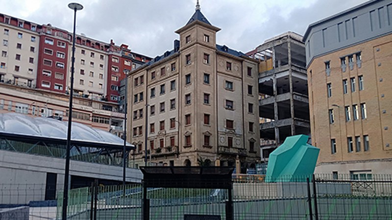 Errebal kaleko autobus geltoki berria ipiniko dute martxan astelehenean