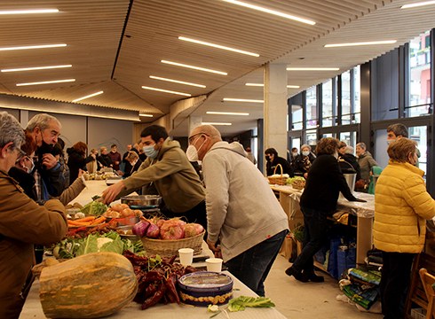 Errebal Plazako azoka zabaldu dute gaur goizean