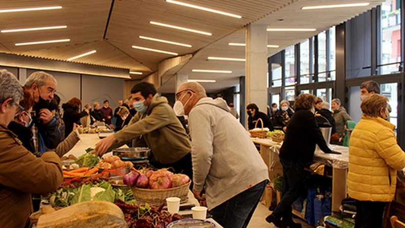 Errebal Plazako azoka zabaldu dute gaur goizean