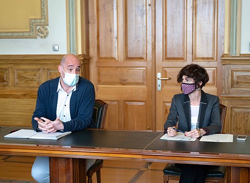 Errebal Plazia azoka berriko saltokiak aste honetan irtengo dira lehiaketara