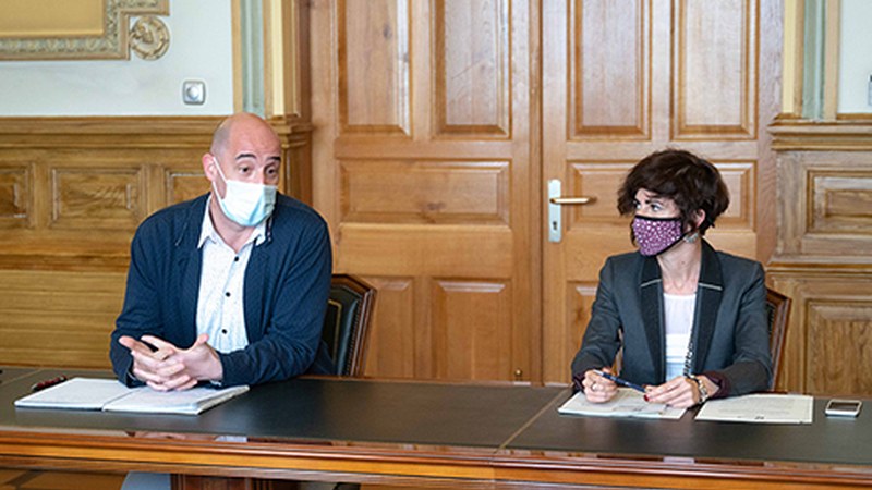 Errebal Plazia azoka berriko saltokiak aste honetan irtengo dira lehiaketara