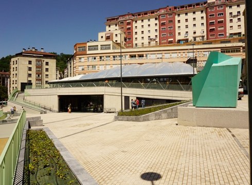 Errebalgo plaza estalia hilaren 17ra arte egongo da itxita