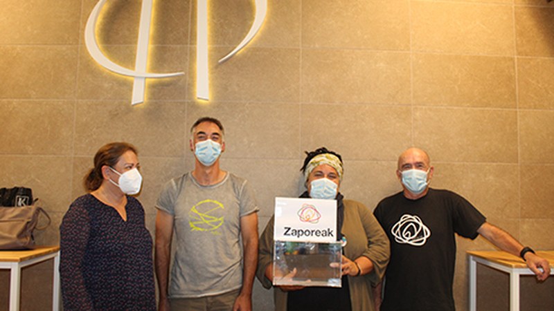 Errefuxiatuei laguntzeko itsulapikoak