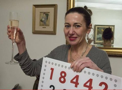 Erregetako loteriaren bigarren saria Eibarren ere banatu zen