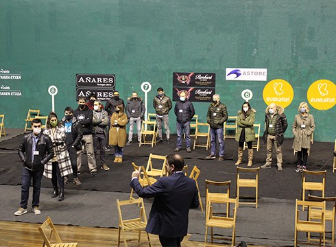 [ERREPORTAJEA] San Andres Eibarko Ostalaritza Elkartea sortu berri da