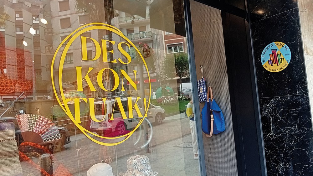 Errotulazioa euskaraz jarri nahi duten merkatarientzat dirulaguntzak