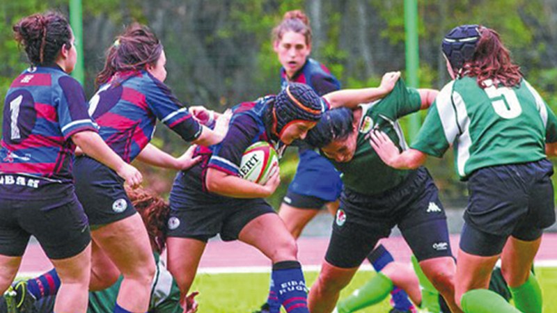 Errugbiko emakumezkoen taldea mailaz igo daiteke domekan