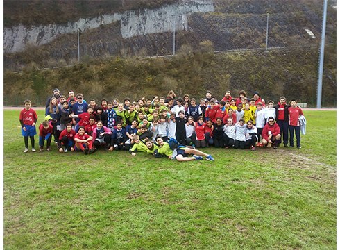 Eskola kirola berriz martxan jartzea eskatzeko manifestazioak egingo dituzte bihar