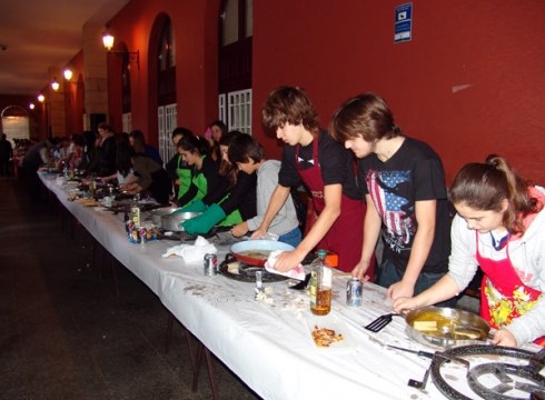 Eskolarteko bakailao lehiaketa domekan